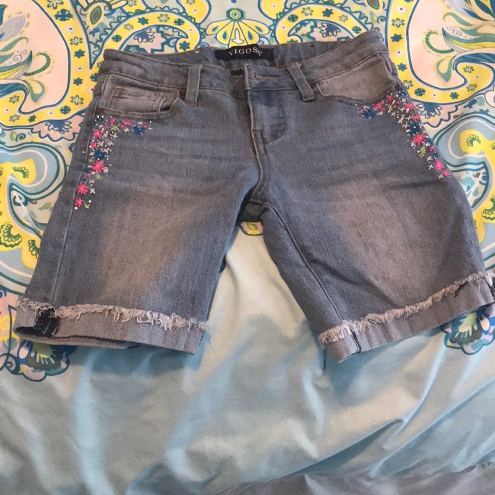 Cute flower designed shorts